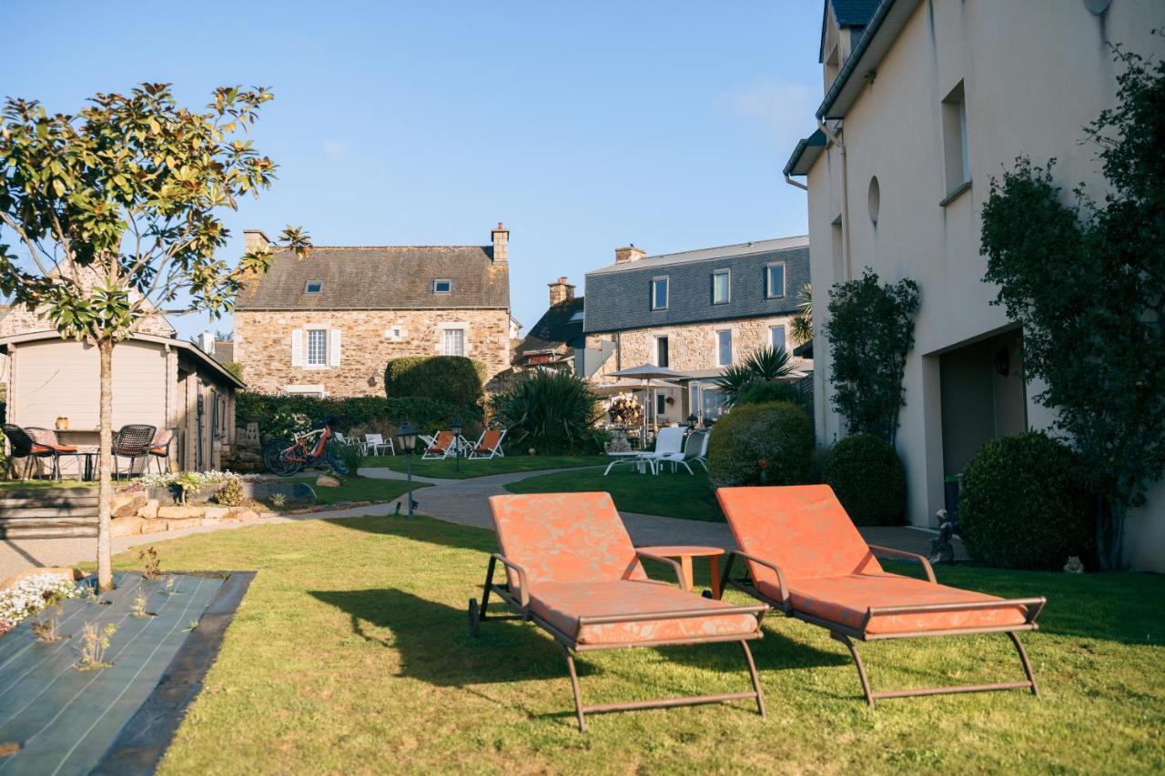 Hotel Les Agapanthes Ploubazlanec Exterior photo